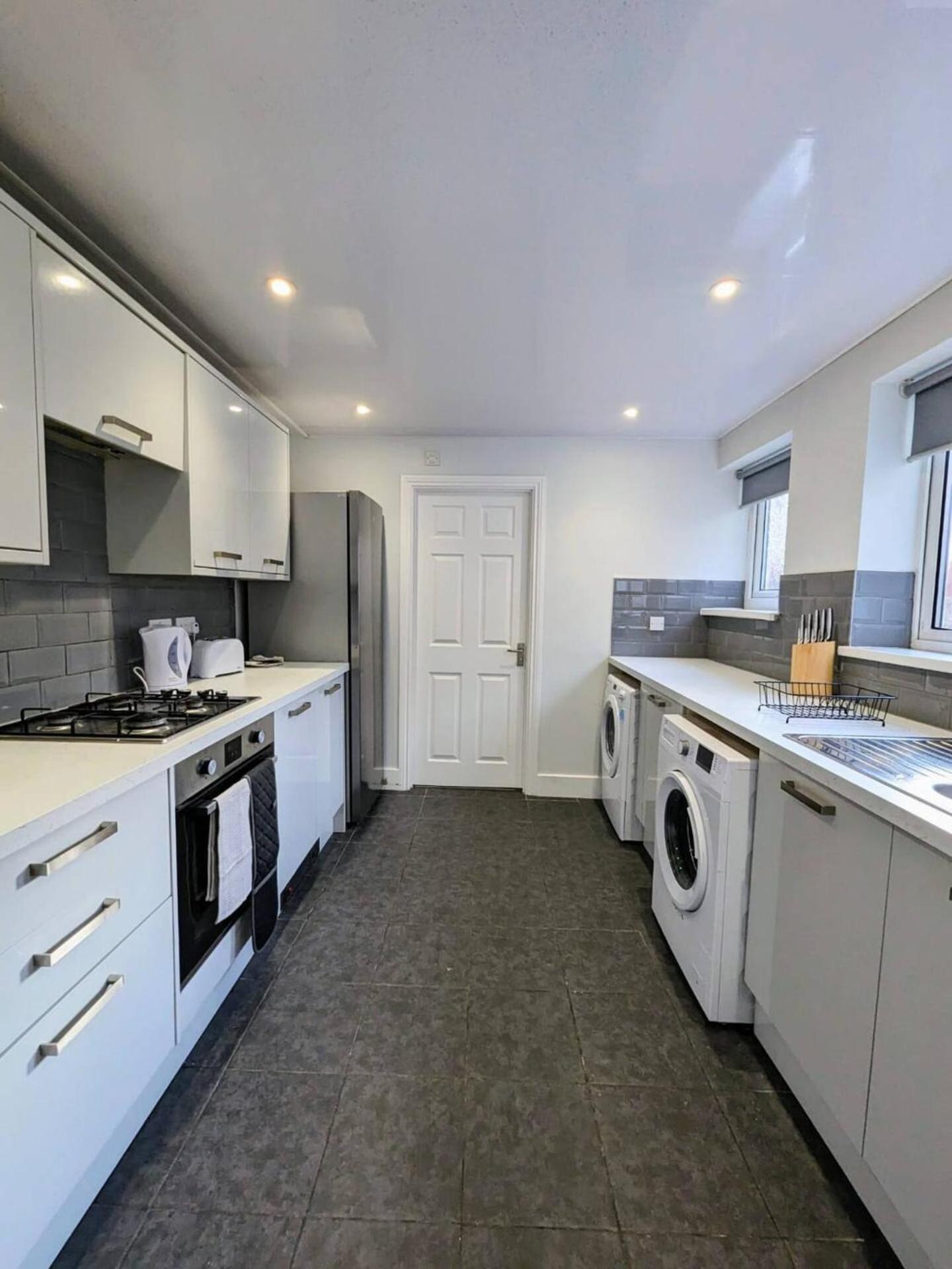 Spacious And Homey 4 Bedroom House Бишъп Оукланд Екстериор снимка